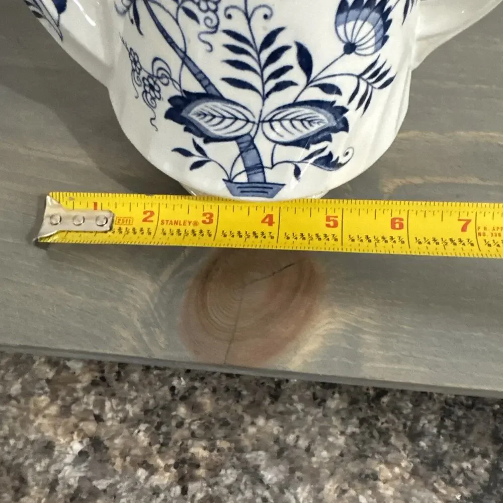 WOODS & SONS IRONSTONE OLD VIENNA / BLUE ONION COFFEE POT 1970